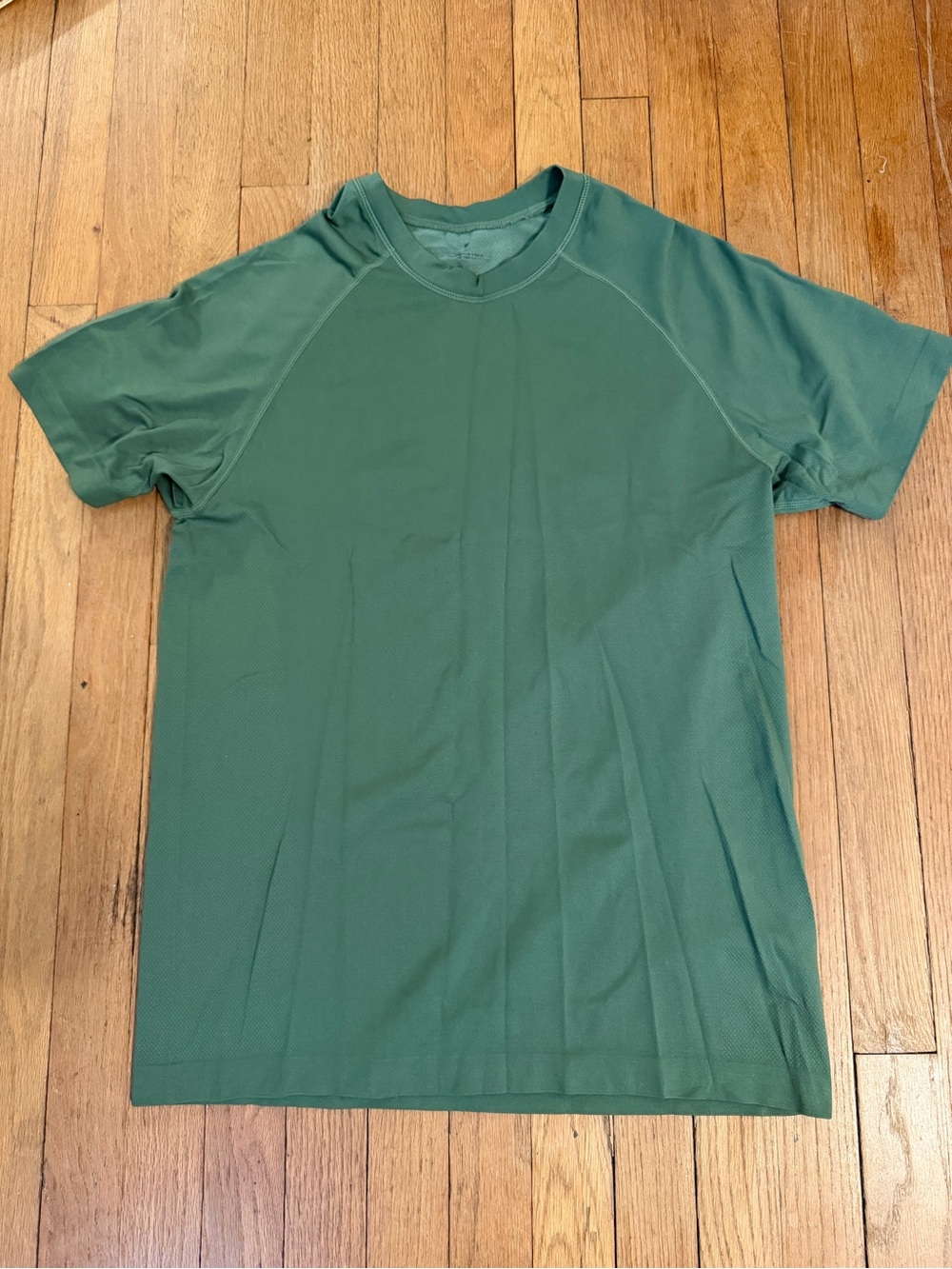Fabletics Men's Athletic Tee in Forest Green